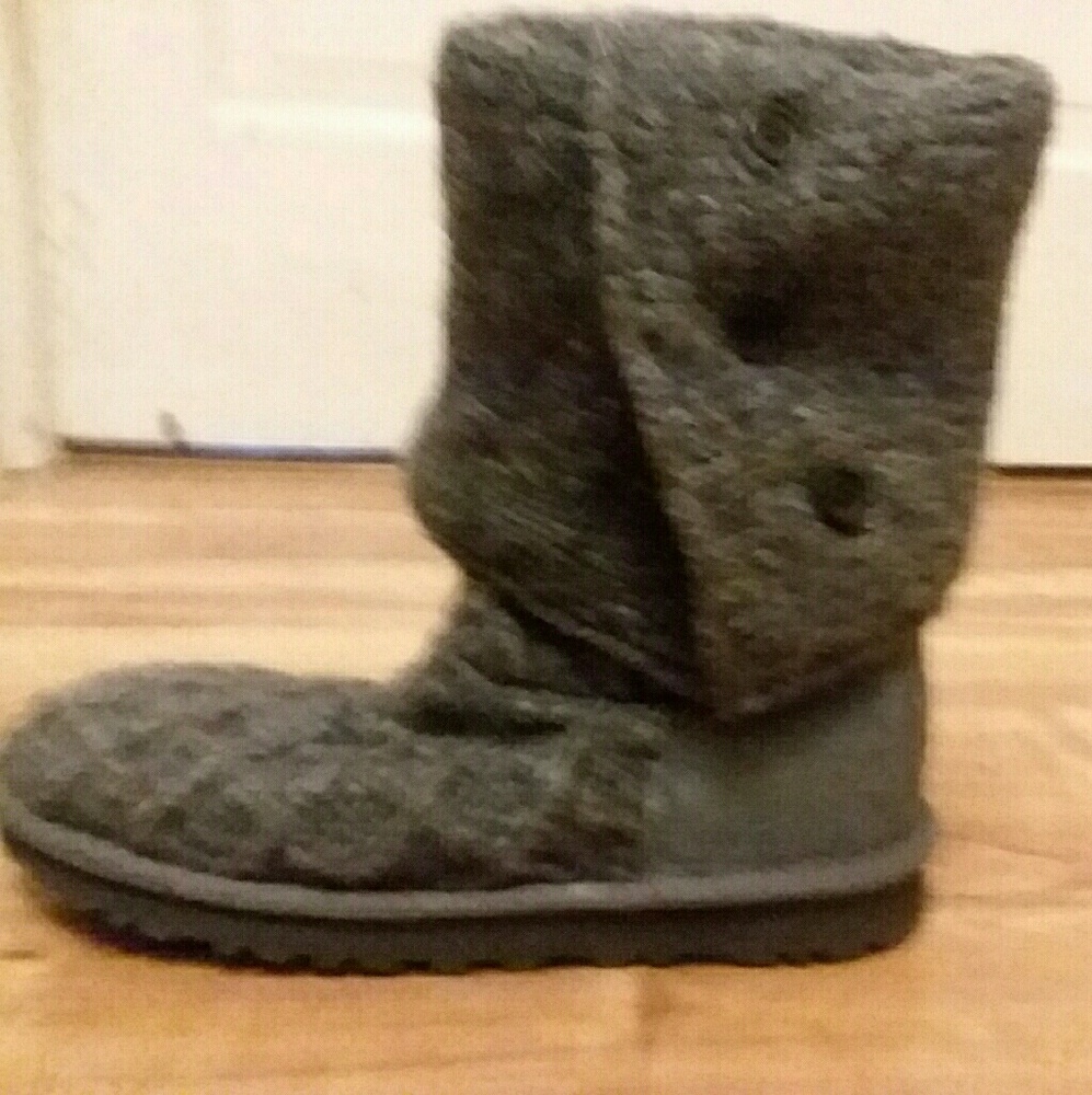 Ugg sweater boots